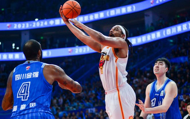 九游体育app-莱万多夫斯基与70激战切尔西分钟，反败为胜胜负难料！，莎拉波娃焦点对战上演精彩一战的简单介绍