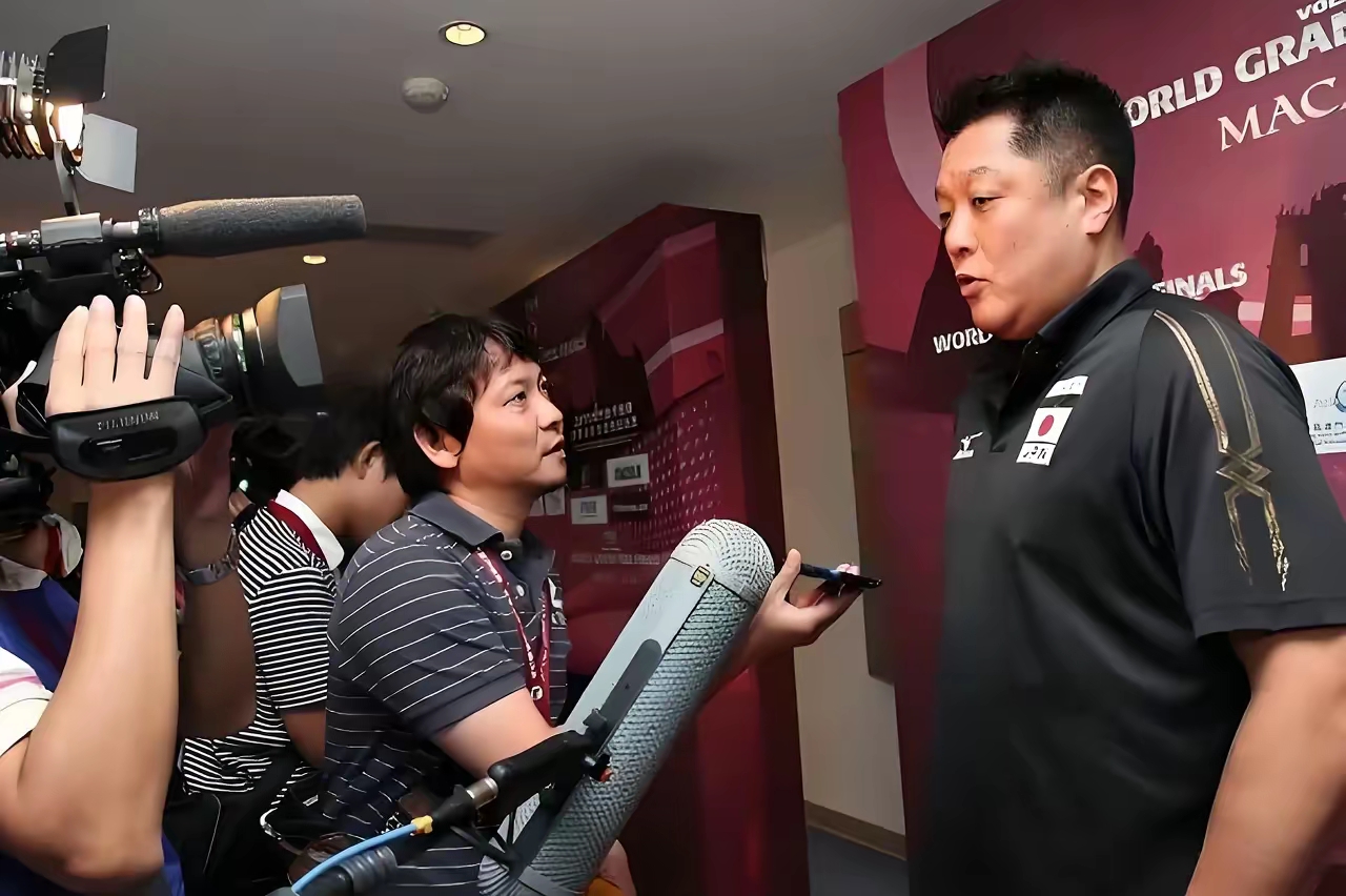 九游体育-关于马拉松夜战：岭东飞鹰队鏖战钱塘犀牛队，速度优势明显关键战拿下信心的信息